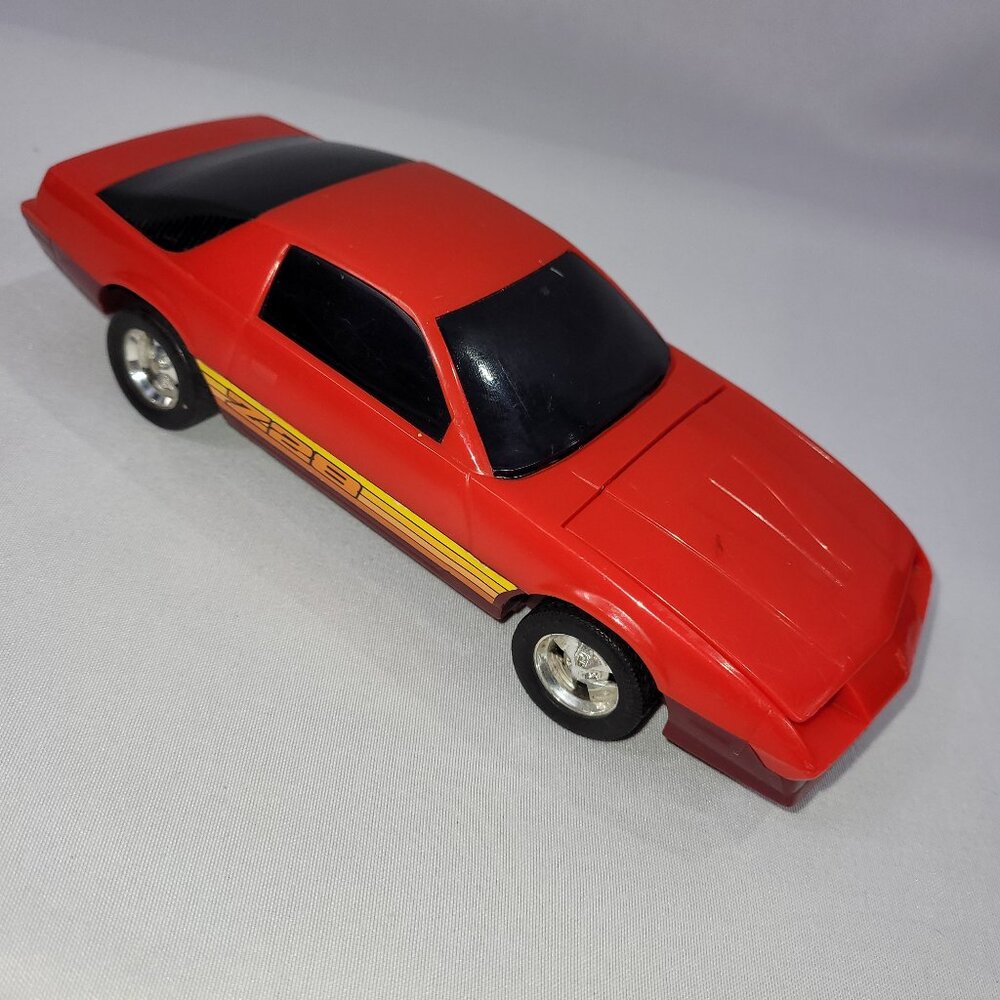 Ertl Shakers 1984 Camaro Z28 Friction Motor Runs 8" Muscle Car